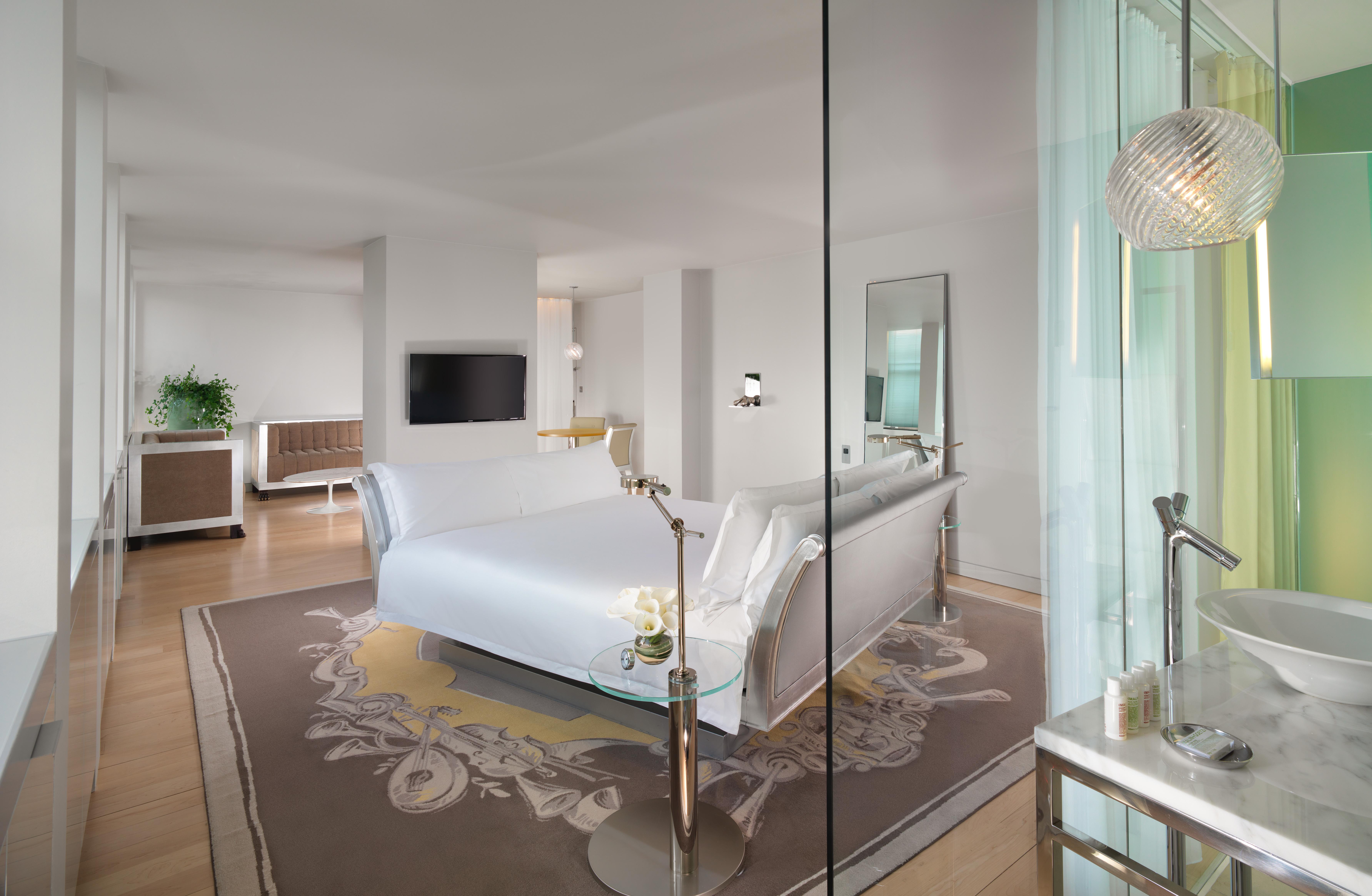 Sanderson London Ngoại thất bức ảnh A suite at the Mandarin Oriental, Munich