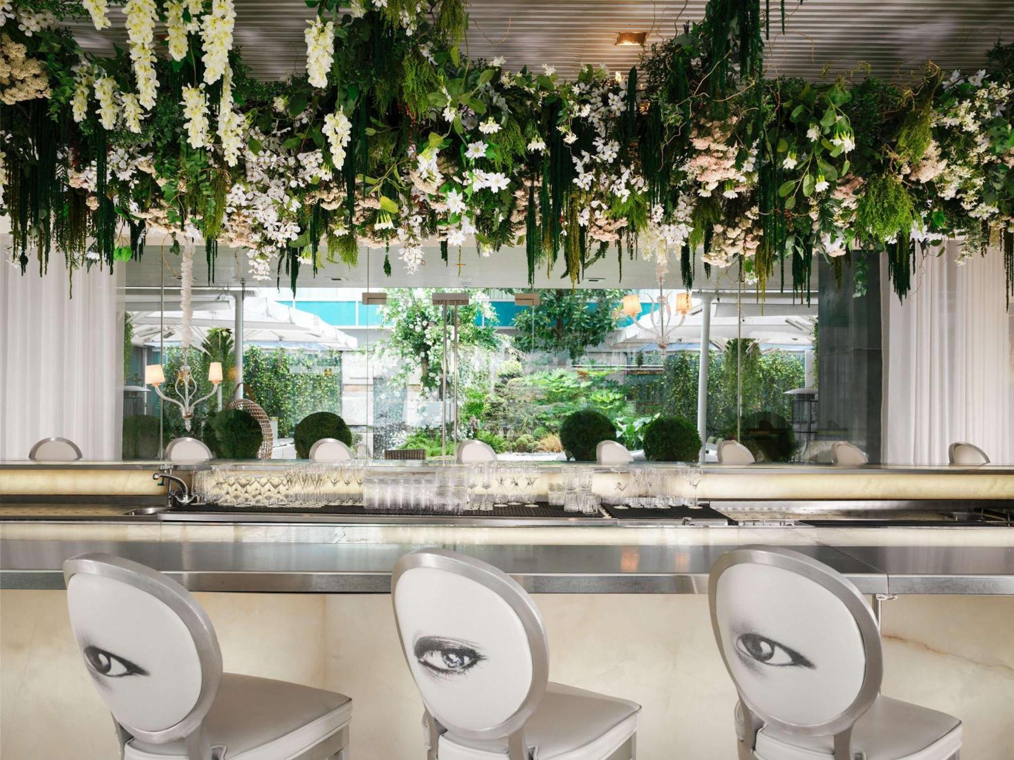 Sanderson London Ngoại thất bức ảnh The bar at the St. Regis